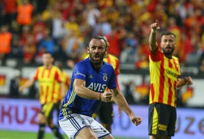 Fenerbahçede son dakika sol bek operasyonu Vedat Muriç devreye girdi