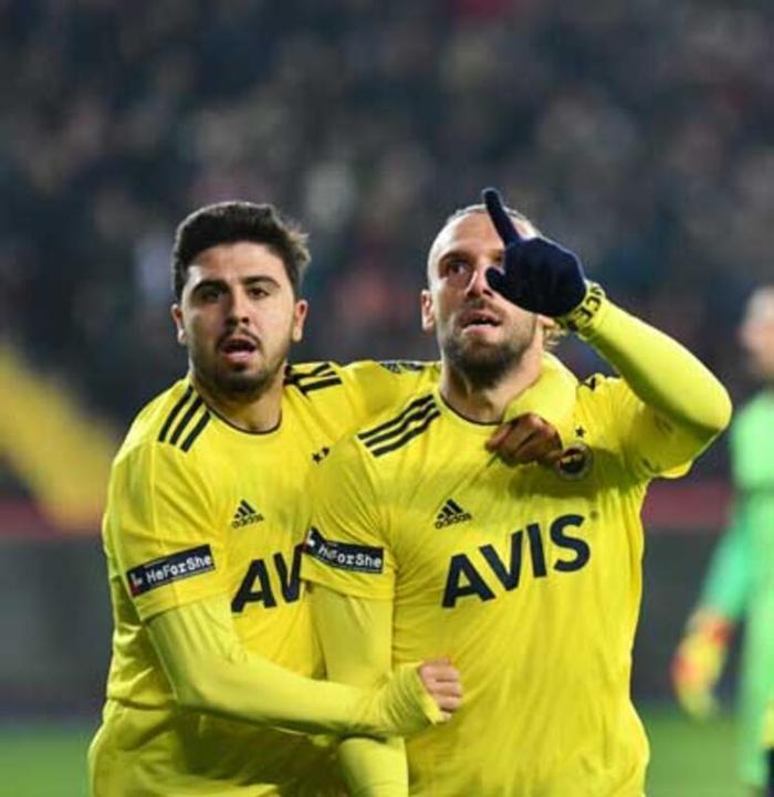 Fenerbahçede son dakika sol bek operasyonu Vedat Muriç devreye girdi