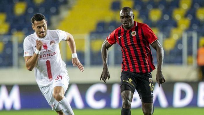 Sezon başında: 13 Devre arasında: 14