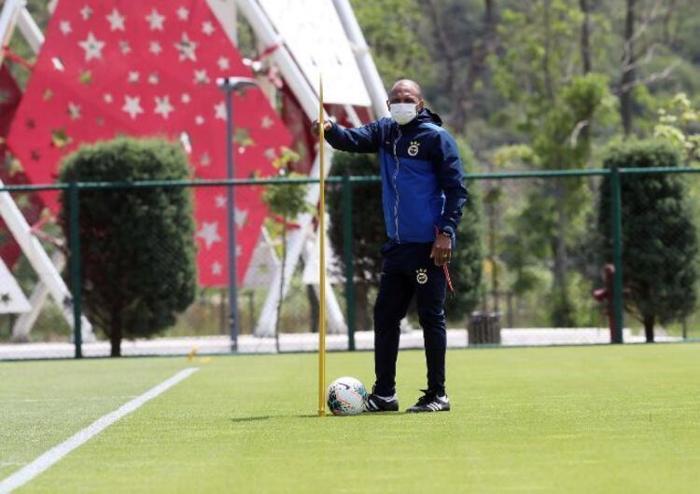 Fenerbahçeye Aurelio göndermesi O kadar Türk varken şaşırdım