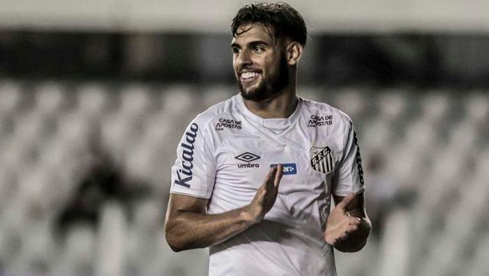 Yuri Alberto---------Fenerbahçe