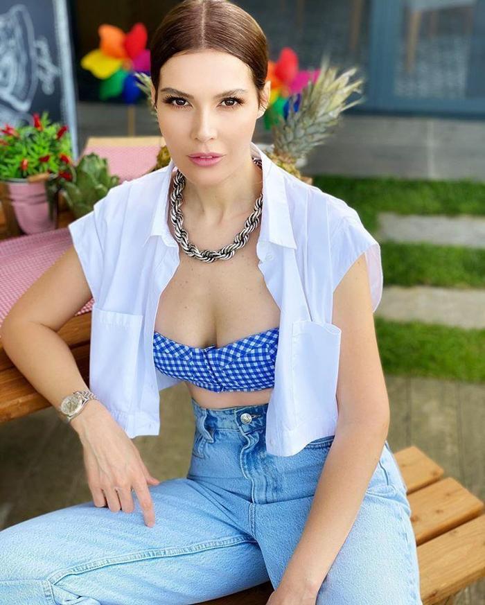 Senaryo yazıyor