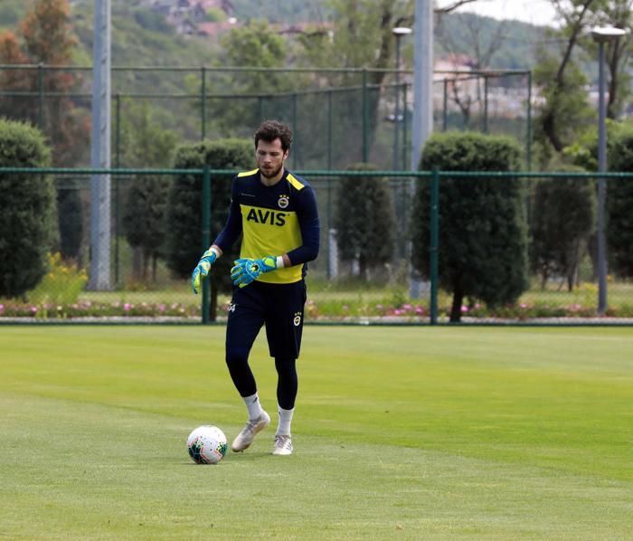 Fenerbahçe Rivada kampa girdi Aurelio işbaşı yaptı