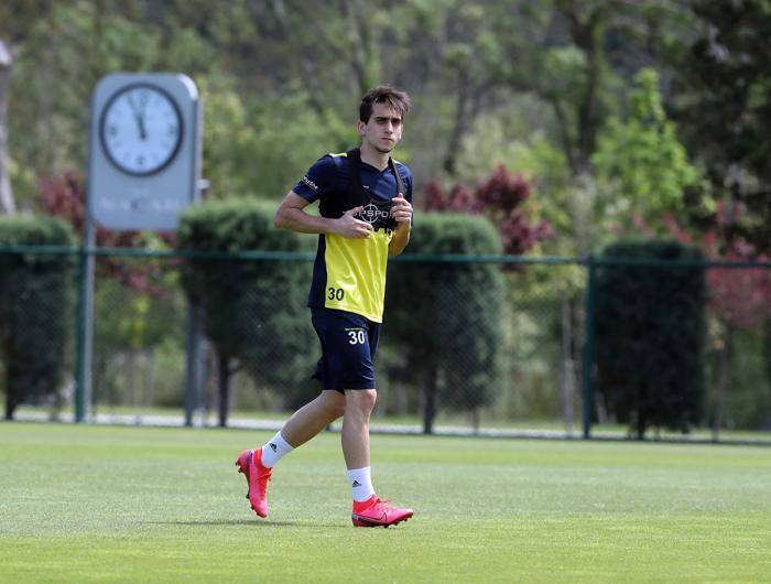 Fenerbahçe Rivada kampa girdi Aurelio işbaşı yaptı