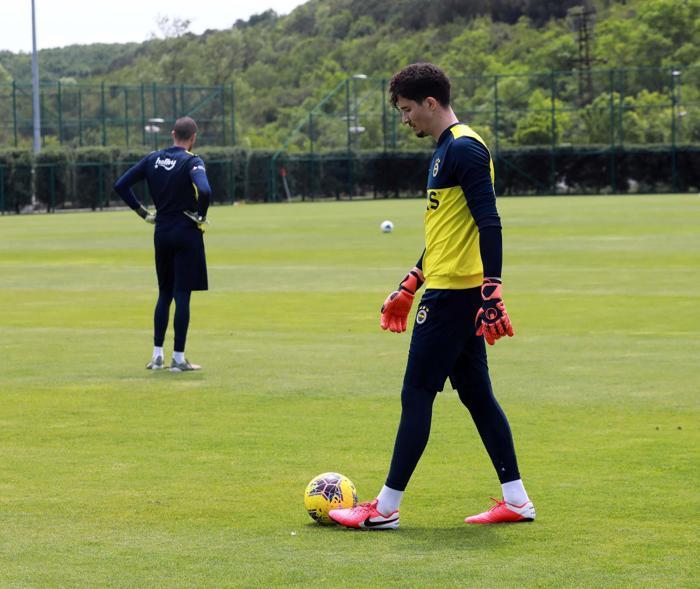 Fenerbahçe Rivada kampa girdi Aurelio işbaşı yaptı