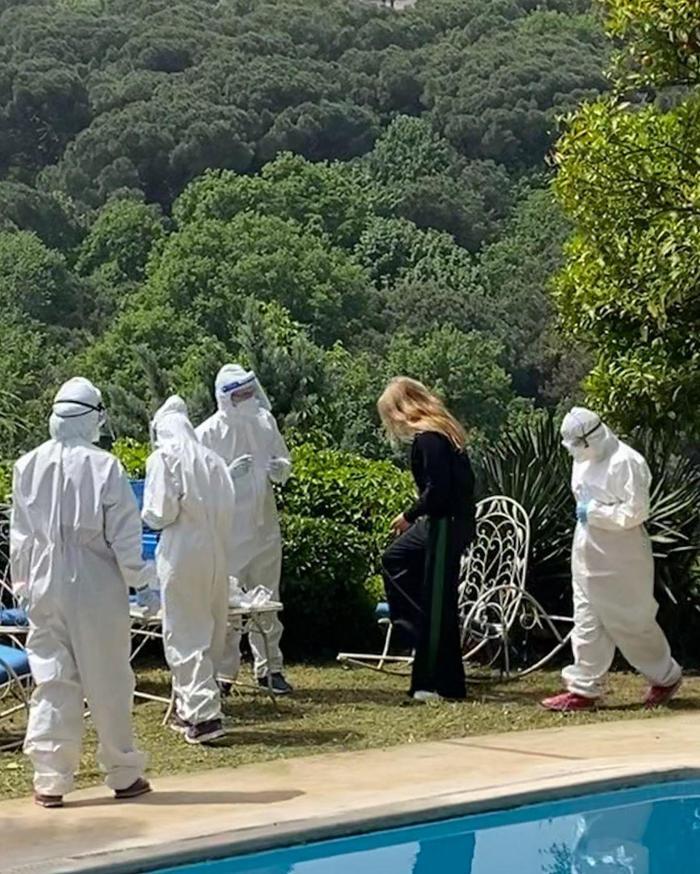 Mazhar Alansonun eşi Biricik Suden corona virüs testinden geçti