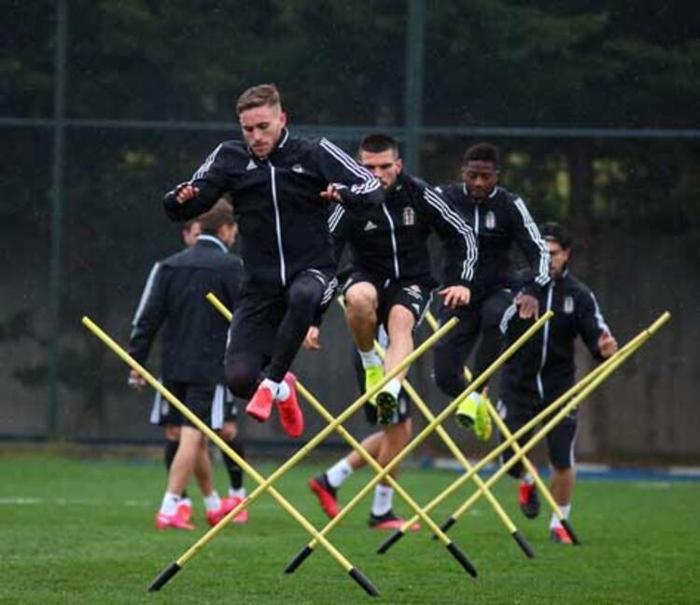 Son dakika | Beşiktaşta radikal karar Testler negatif çıkarsa...