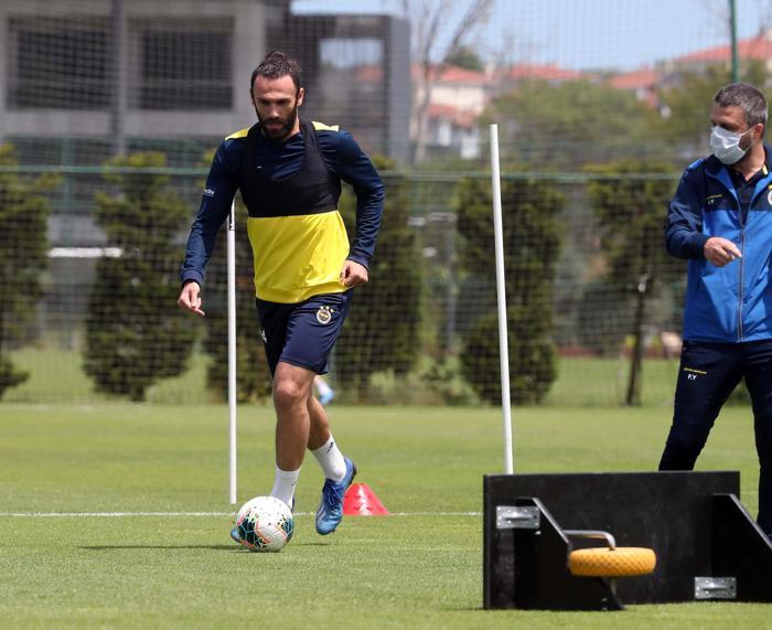 Fenerbahçe Rivada kampa girdi Aurelio işbaşı yaptı