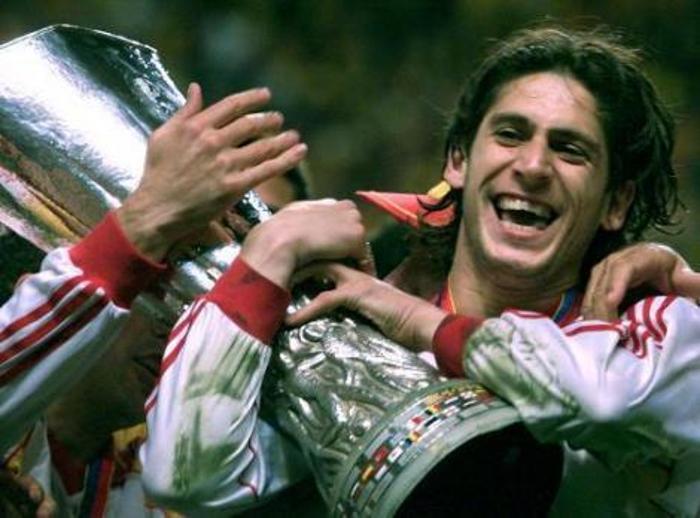 17 Mayıs 2000 Galatasaray, UEFA Kupasının 20. yıl dönümünü kutluyor