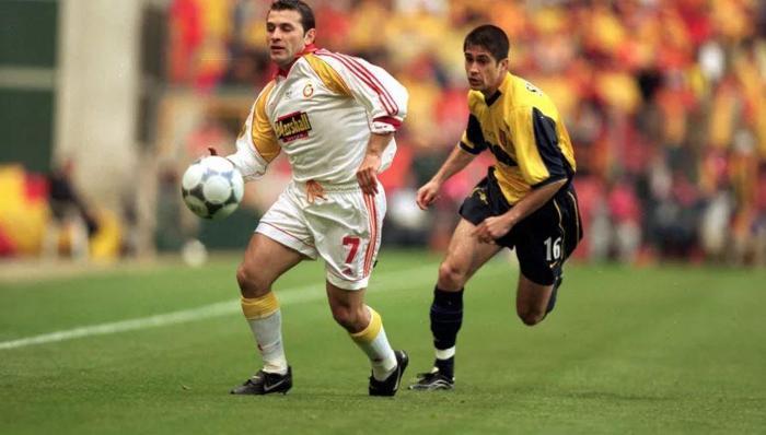 17 Mayıs 2000 Galatasaray, UEFA Kupasının 20. yıl dönümünü kutluyor