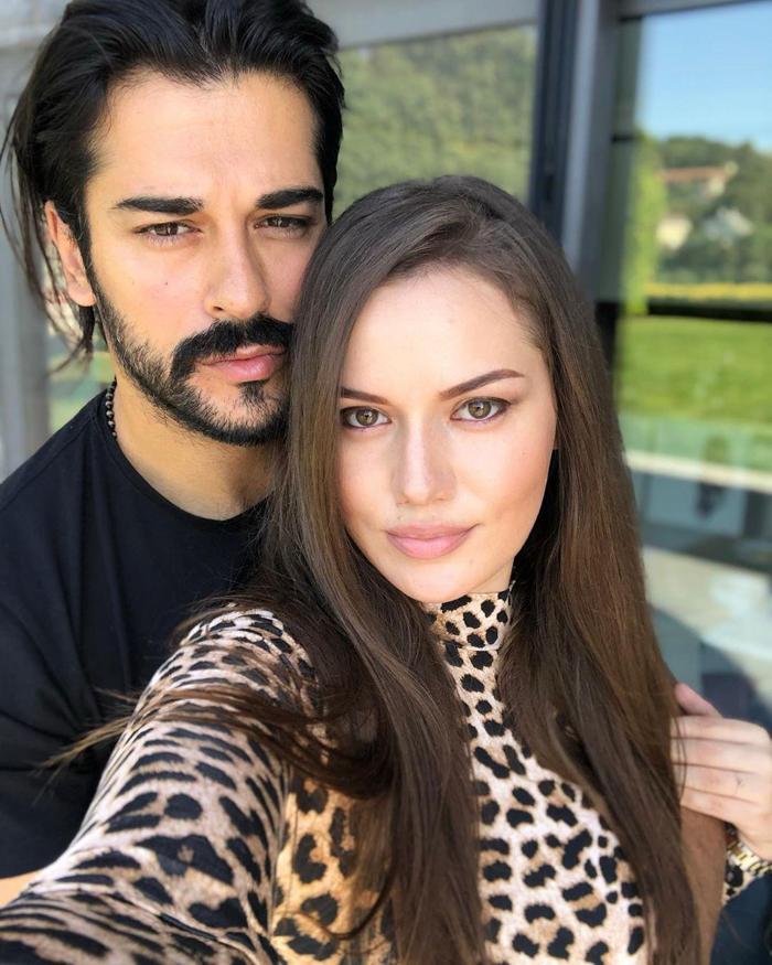 Burak Özçivitten Fahriye Evcene servet değerinde hediye