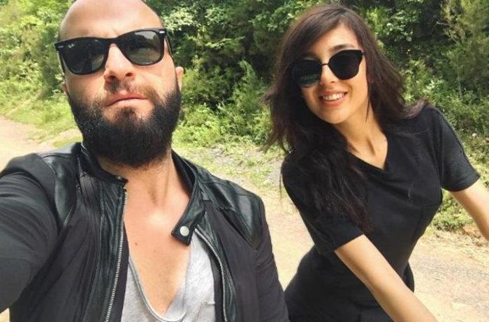 Berkay, Arda Turanın sahibi olduğu mekana gitti