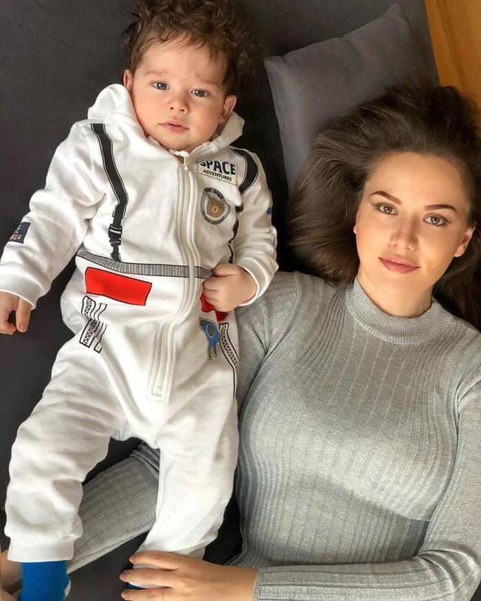 Burak Özçivitten Fahriye Evcene servet değerinde hediye