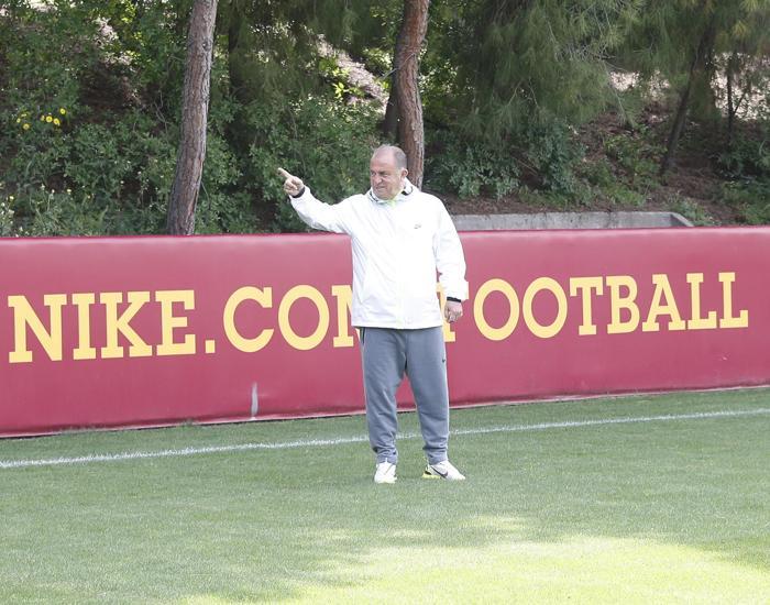 Galatasarayda idmanlar tüm hızıyla devam ediyor