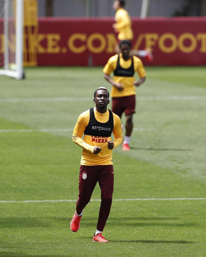 Galatasarayda idmanlar tüm hızıyla devam ediyor