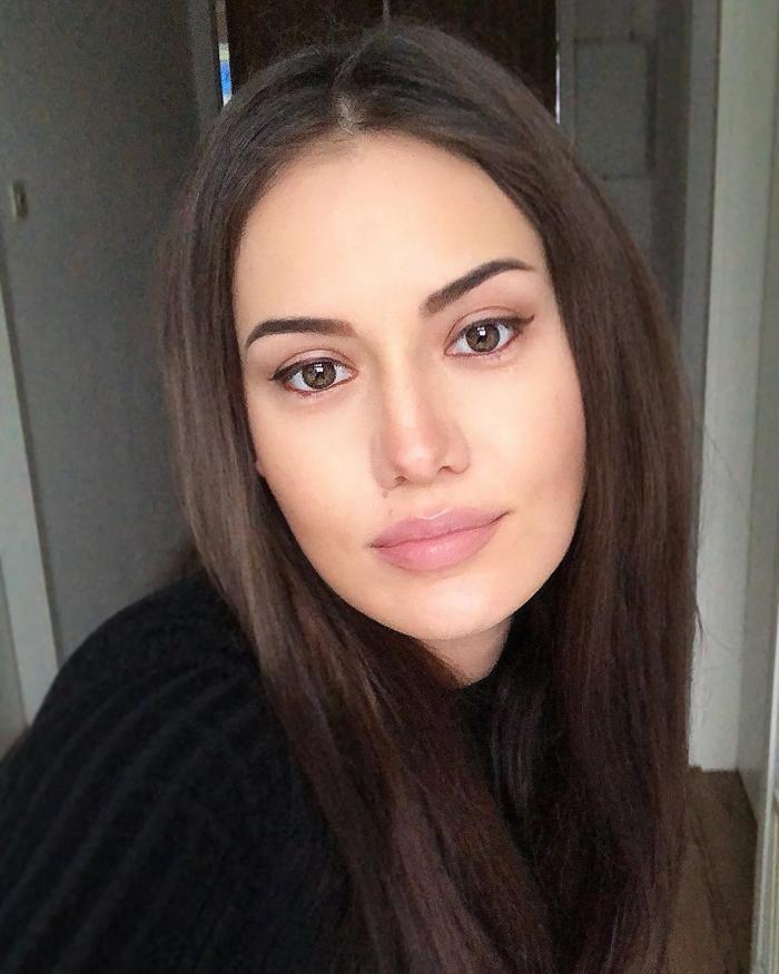 Burak Özçivitten Fahriye Evcene servet değerinde hediye