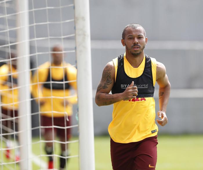 Galatasarayda idmanlar tüm hızıyla devam ediyor