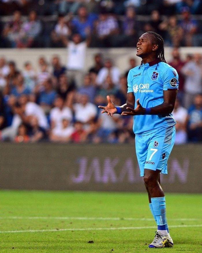 Trabzonsporun yıldızı Hugo Rodallega isyan etti