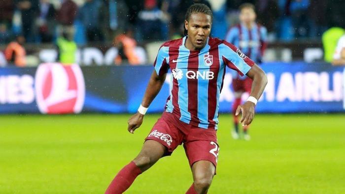 Trabzonsporun yıldızı Hugo Rodallega isyan etti