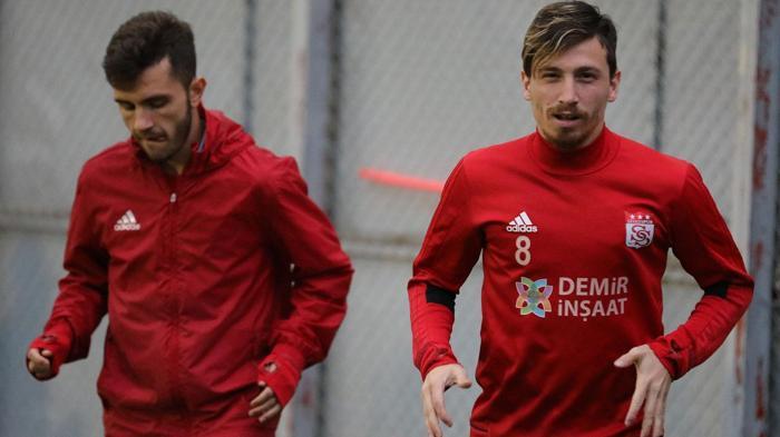 Galatasarayda sıcak saatler... Fatih Terimden flaş karar