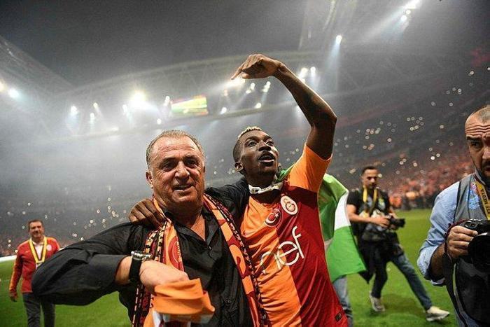 Galatasarayda sıcak saatler... Fatih Terimden flaş karar