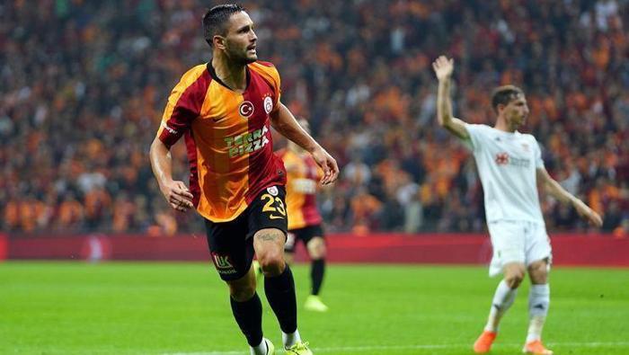 Galatasarayda sıcak saatler... Fatih Terimden flaş karar