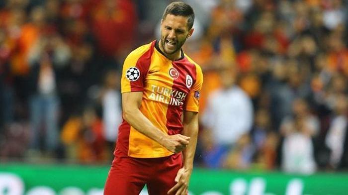 Galatasarayda sıcak saatler... Fatih Terimden flaş karar