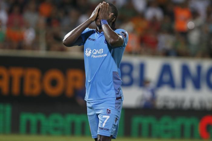 Trabzonsporun yıldızı Hugo Rodallega isyan etti
