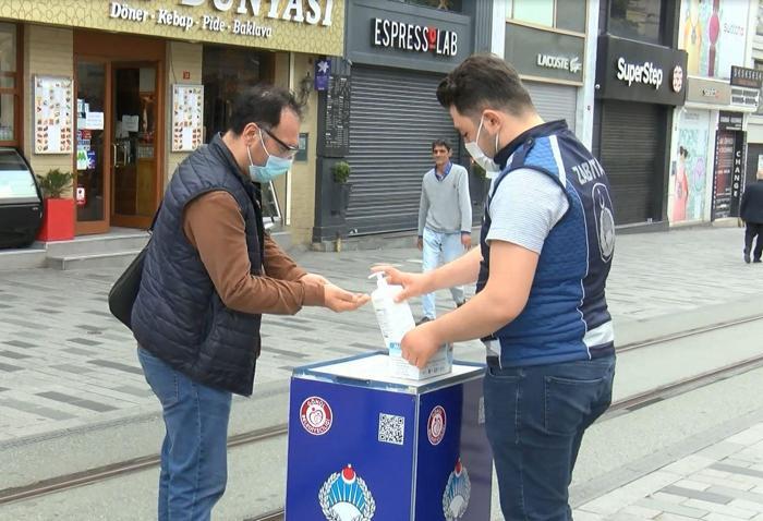 Uyarıya rağmen İstiklal Caddesi bugün de yoğun