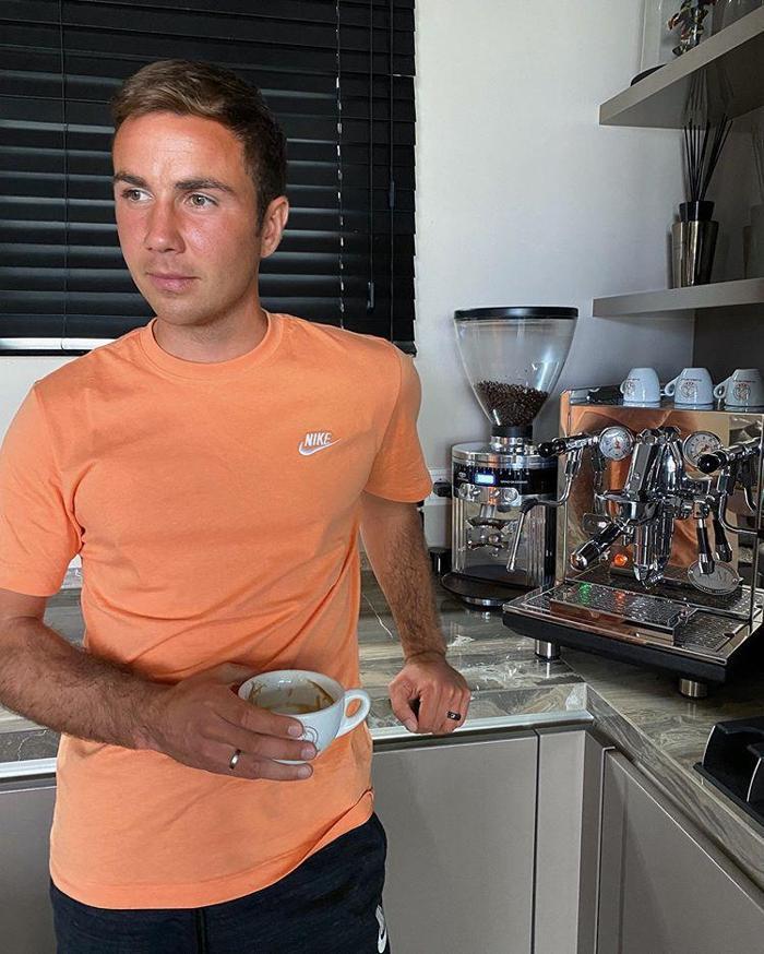 Mario Götze, mutfak işlerine merak sardı