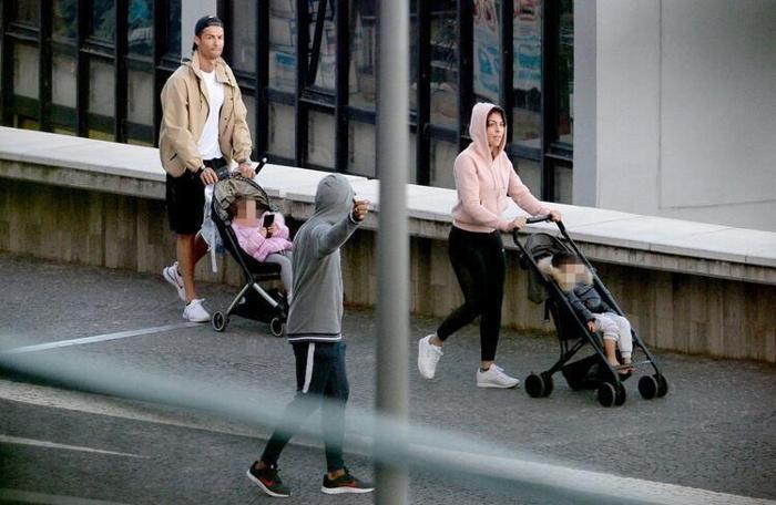 Cristiano Ronaldo karantina süresini doldurdu, Portekizden İtalyaya uçtu