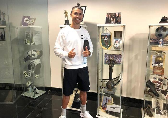 Cristiano Ronaldo karantina süresini doldurdu, Portekizden İtalyaya uçtu