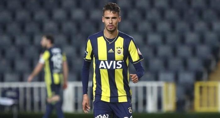 DIEGO REYES: