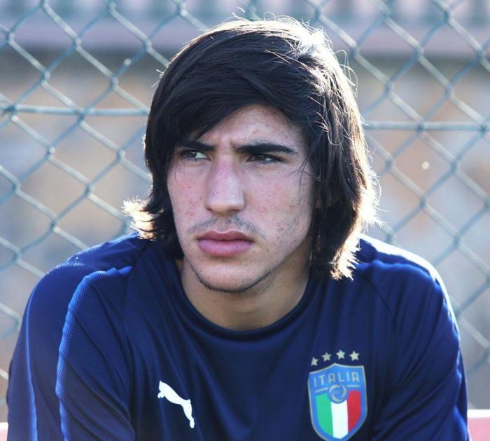 Kim bu 19 yaşındaki Sandro Tonali Herkes onu konuşuyor