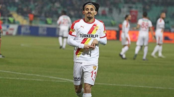 Trabzonspordan Galatasaraya transfer çalımı Anlaşma yakın...