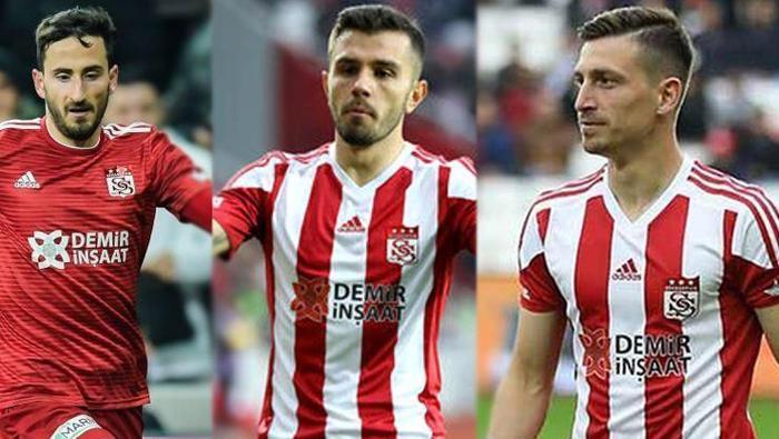 Emre Kılınç,Mert Hakan Yandaş, Erdoğan Yeşilyurt------- Galatasaray
