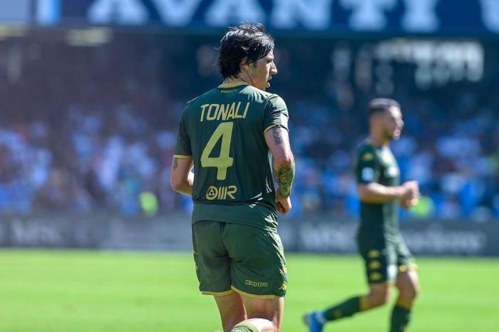 Kim bu 19 yaşındaki Sandro Tonali Herkes onu konuşuyor