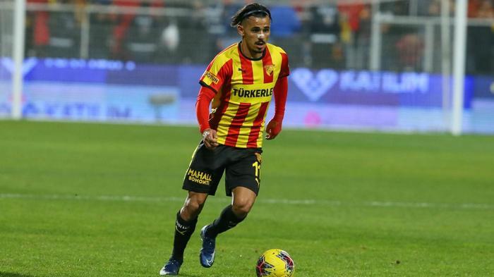 Trabzonspordan Galatasaraya transfer çalımı Anlaşma yakın...