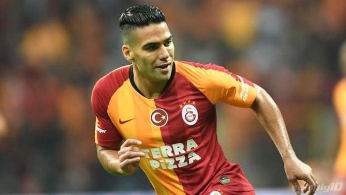 Fatih Terim istedi Mario Mandzukic harekatı başladı Galatasaray bombayı patlatıyor