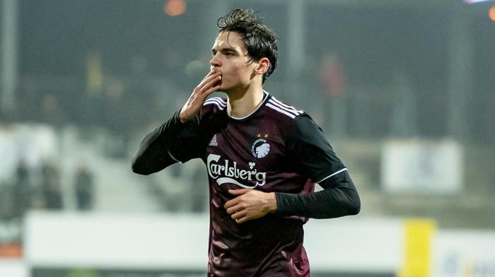 Fenerbahçede Robert Skov harekatı