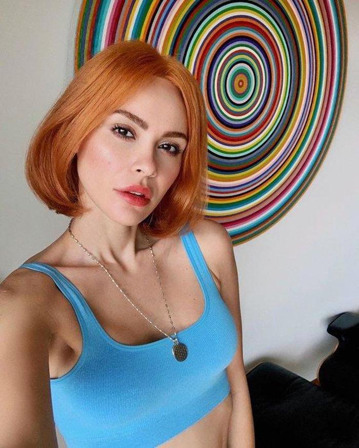 Volkan Demirelin eşi Zeynep Demirel imaj değiştirdi