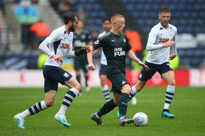Fenerbahçe Matthew Longstaff için devrede Bedava orta saha...