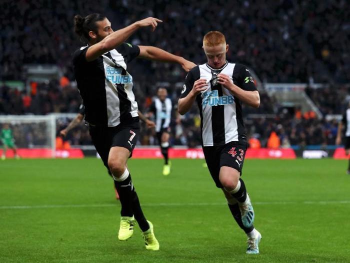 Fenerbahçe Matthew Longstaff için devrede Bedava orta saha...