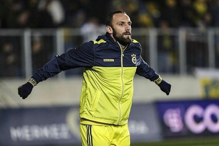 Galatasaray ve Fenerbahçe yıldız futbolcu için kapışıyor