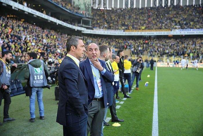Yıldız futbolcu indirimi kabul etmedi Fenerbahçeden ayrılıyor
