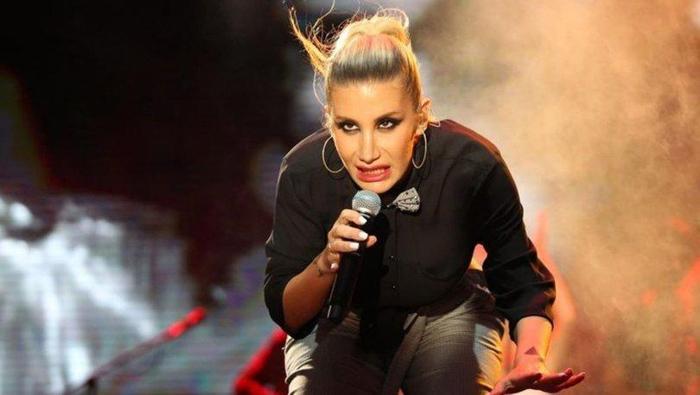 İrem Dericinin karantina pozları