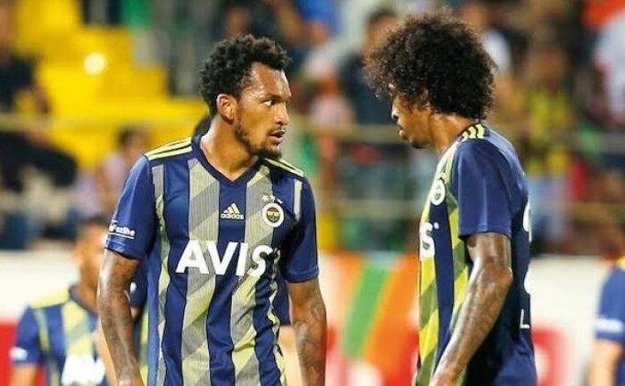 Yıldız futbolcu indirimi kabul etmedi Fenerbahçeden ayrılıyor