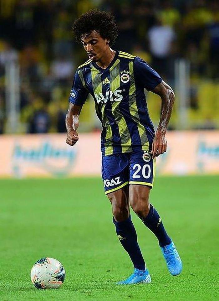 Yıldız futbolcu indirimi kabul etmedi Fenerbahçeden ayrılıyor