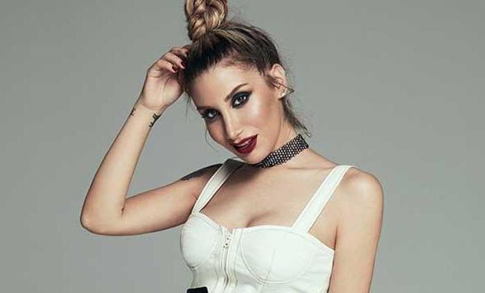 İrem Dericinin karantina pozları