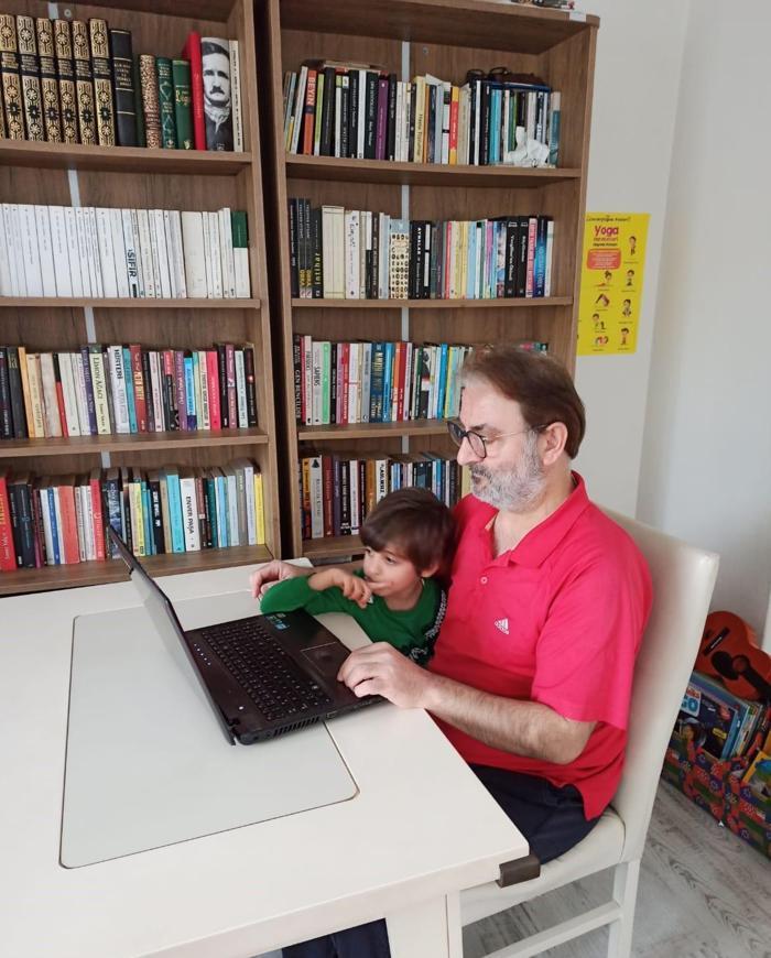 Hamit Turhan (Yazar)